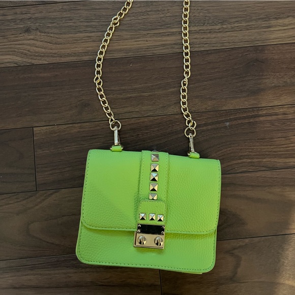BCBG lime green gold chain purse crossbody or shoulder NEW handbag - Picture 9 of 10